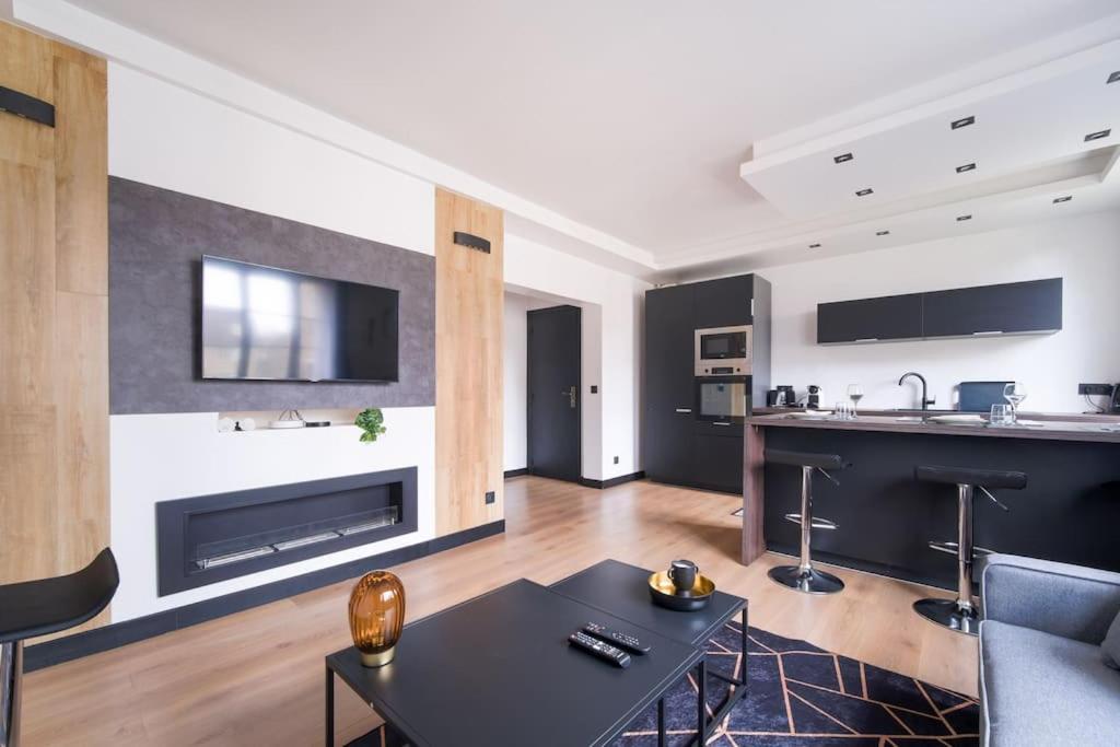 Le Black & White - 10 Min Orly, 3 Min Gare Juvisy Apartment Athis-Mons Exterior photo