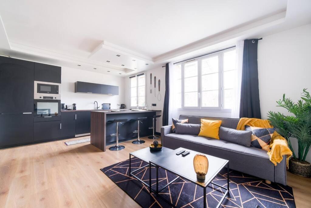 Le Black & White - 10 Min Orly, 3 Min Gare Juvisy Apartment Athis-Mons Exterior photo